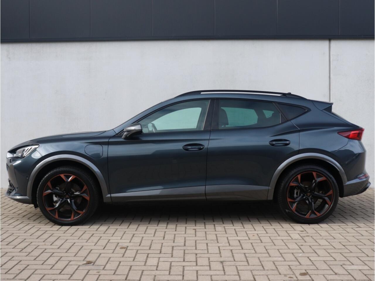 Cupra Formentor VZ 1.4 e-HYBRID 205 PK | Navi | Carplay | LED | Camera | 19"