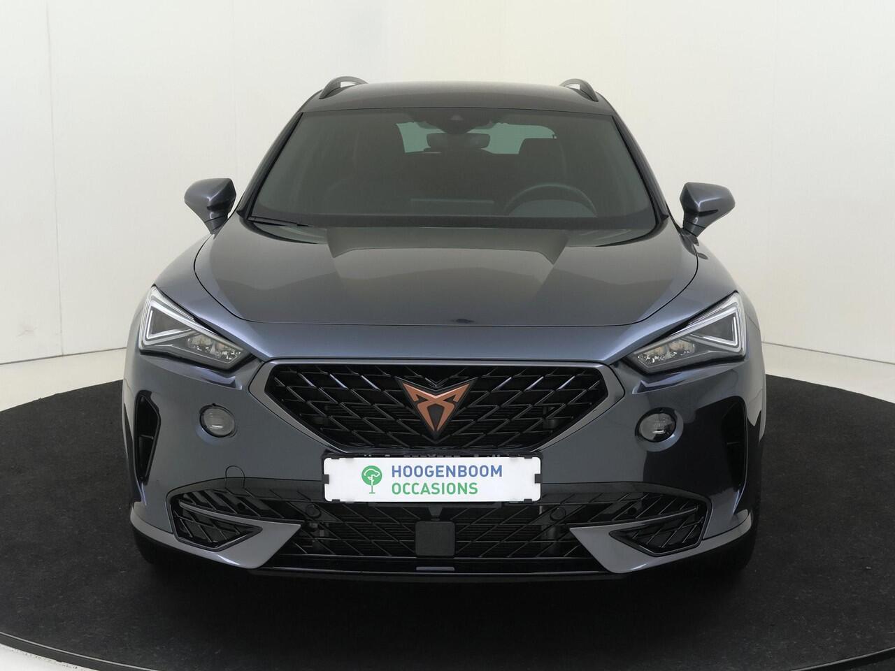 Cupra Formentor 1.4 e-Hybrid Business | SoH 100% | Achteruitrijcamera | 3-zone airco | Adaptieve cruise control | Dodehoek detectie | Keyless | CarPlay | Navigatie | Stoel- en stuurwielverwarming |