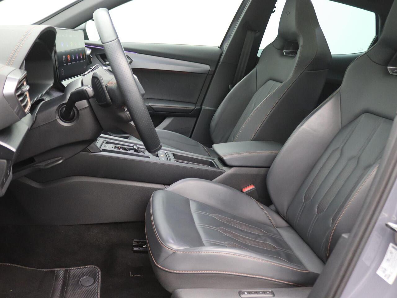 Cupra Formentor 1.4 e-Hybrid VZ Performance 245PK DSG SOH 99%, Pano-Schuifdak, Trekhaak, Supersportstuur, Leder, Memorystoel, 19" LM Velgen, Stoel-Stuurverwarming, 360gr. Camera