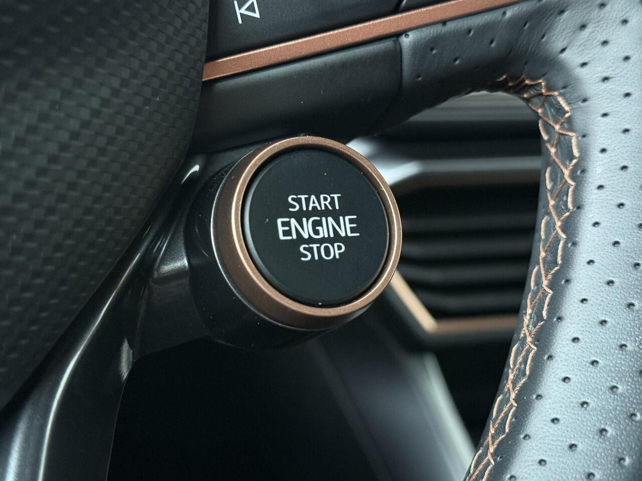 Cupra Formentor 1.5 TSI e-Hybrid VZ Performance | 272 PK | SoH 99% | Stoelverwarming | Adaptive cruise control | Climate control | Apple Carplay/Android Auto |