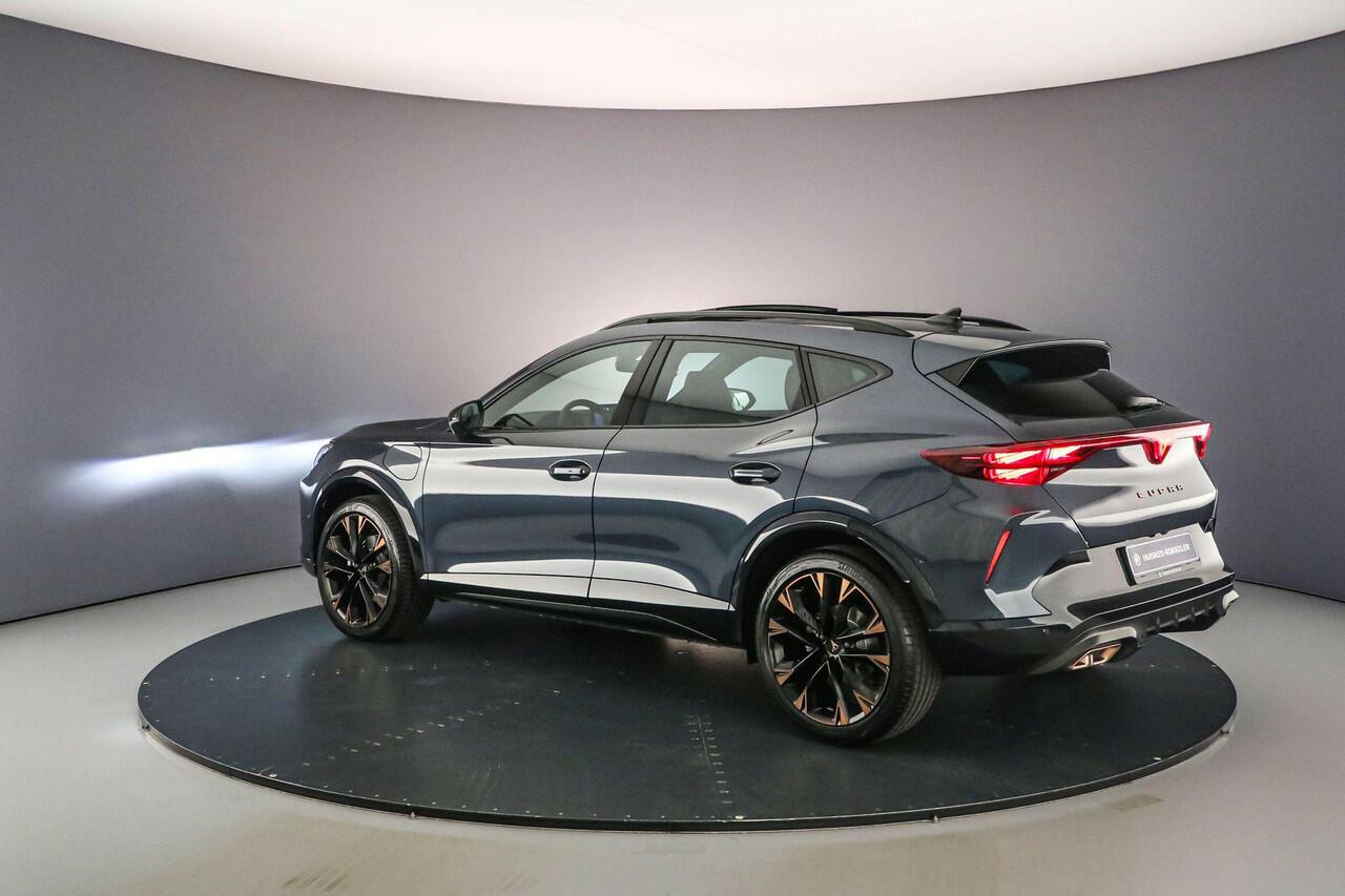 Cupra Formentor Business 1.5 TSI eHybrid 204pk DSG Automaat Panoramadak, Elektrische achterklep, 360 camera, Navigatie, Achteruitrijcamera, Stuurwiel verwarmd