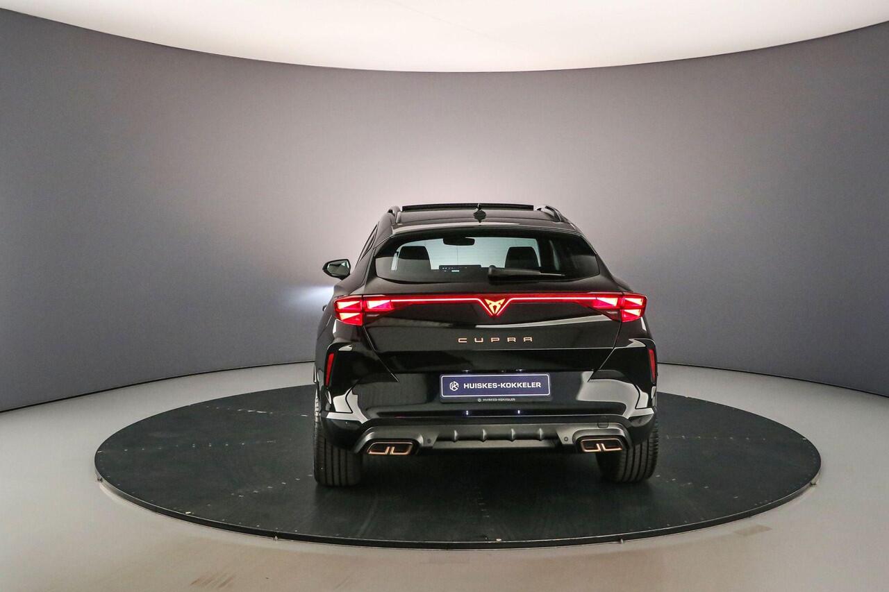Cupra Formentor Business 1.5 TSI eHybrid 204pk DSG Automaat Panoramadak, Elektrische achterklep, Adaptive cruise control, 360 camera, Achteruitrijcamera, Stuurwiel verwarmd, Navigatie