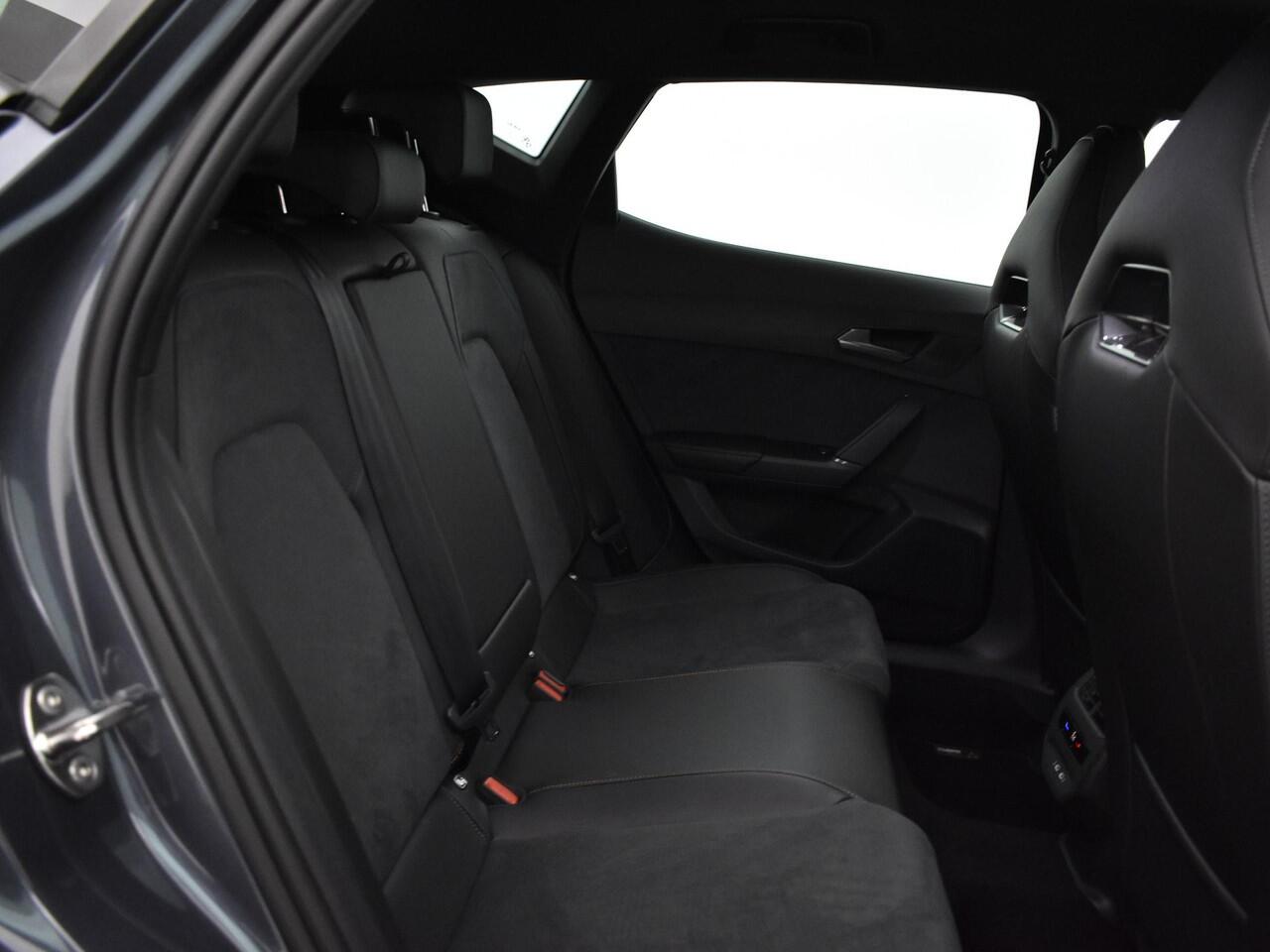 Cupra Formentor 1.5 Tsi 272pk e-Hybrid VZ Performance · Camera · Keyless · Elek. Bestuurderstoel · Apple/Android Car Play · Elk. Trekhaak · 19'' Inch · Garantie t/m 23-01-2028 of 100.000km