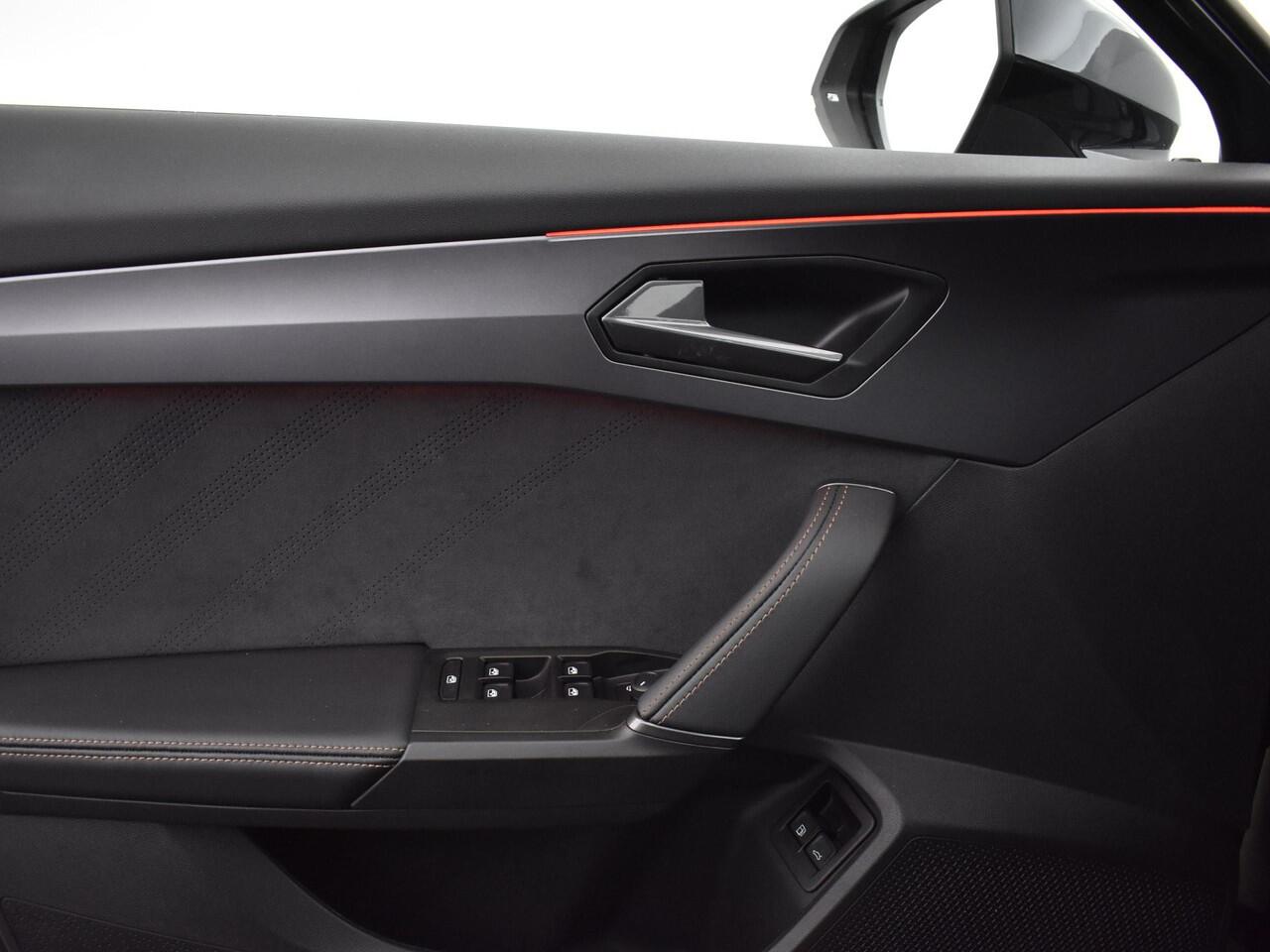 Cupra Formentor 1.5 Tsi 272pk e-Hybrid VZ Performance · Camera · Keyless · Elek. Bestuurderstoel · Apple/Android Car Play · Elk. Trekhaak · 19'' Inch · Garantie t/m 23-01-2028 of 100.000km