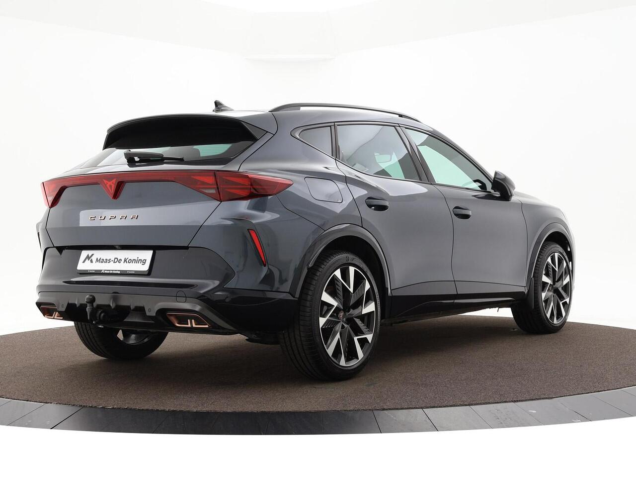 Cupra Formentor 1.5 Tsi 272pk e-Hybrid VZ Performance · Camera · Keyless · Elek. Bestuurderstoel · Apple/Android Car Play · Elk. Trekhaak · 19'' Inch · Garantie t/m 23-01-2028 of 100.000km