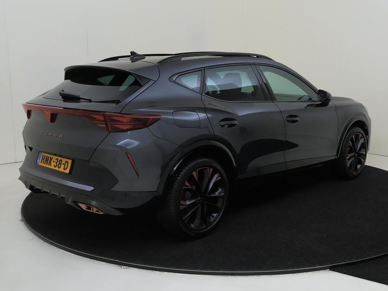 Cupra Formentor 1.5 TSI e-Hybrid Business | Panoramadak | Cupra mode | Keyless | 360 camera | Parkeerassistent | Dodehoek detectie | CarPlay | Sfeerverlichting |