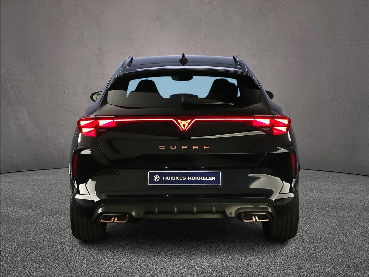 Cupra Formentor VZ Performance 1.5 TSI e-Hybrid 272pk DSG Automaat Trekhaak, Adaptive cruise control, Elektrische achterklep, Achteruitrijcamera, LED koplampen, Stuurwiel verwarmd