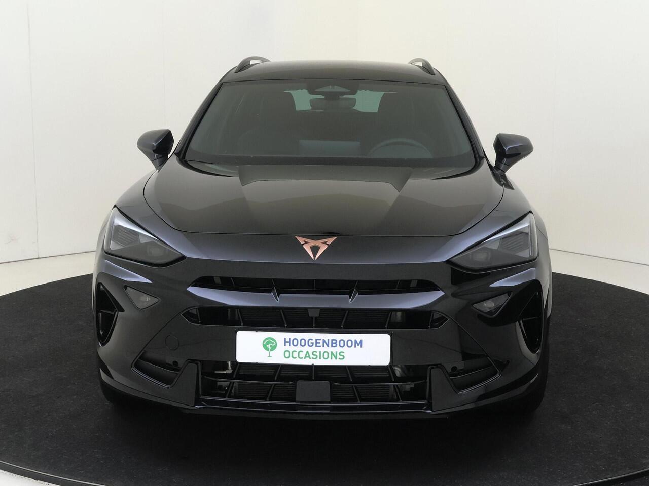 Cupra Formentor 1.5 TSI e-Hybrid Business | Keyless | Achteruitrijcamera | Stuurwiel verwarmd | CarPlay | Adaptieve cruise control | 3-zone airco | Voorklimatisering |