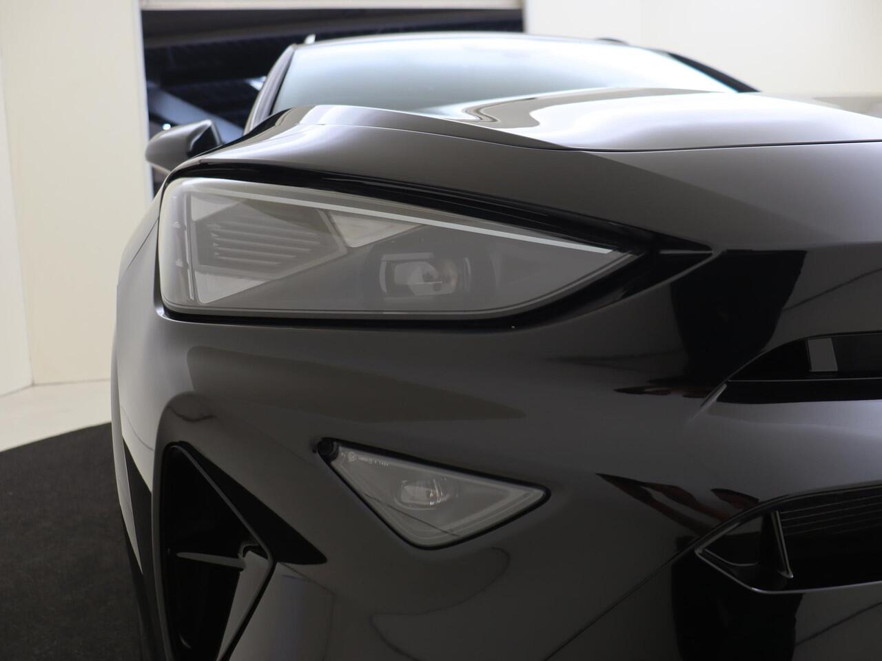 Cupra Formentor 1.5 TSI e-Hybrid Business | Keyless | Achteruitrijcamera | Stuurwiel verwarmd | CarPlay | Adaptieve cruise control | 3-zone airco | Voorklimatisering |