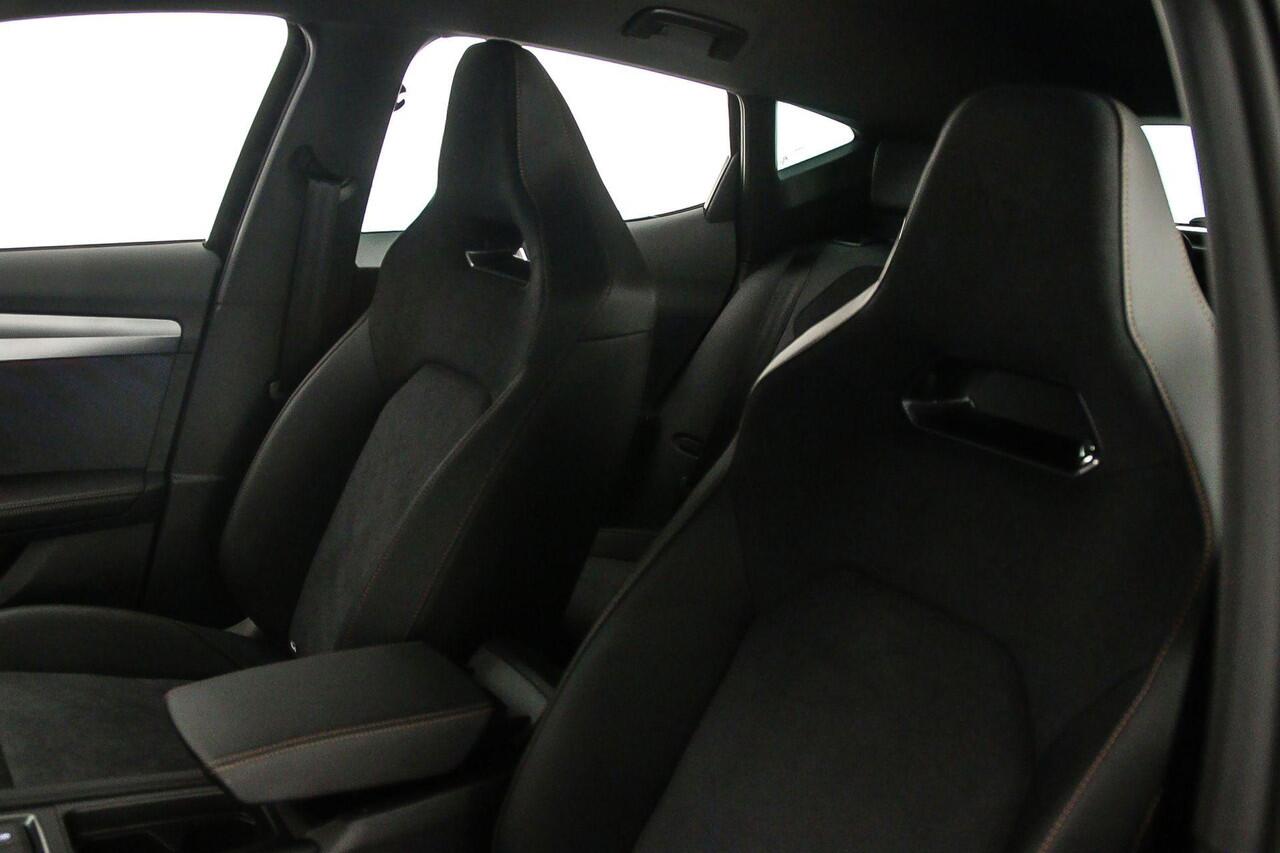 Cupra Formentor VZ Performance 1.5 TSI eHybrid 272pk DSG Automaat Adaptive cruise control, Sennheiser audio, LED matrix koplampen, Achteruitrijcamera, Elektrische achterklep