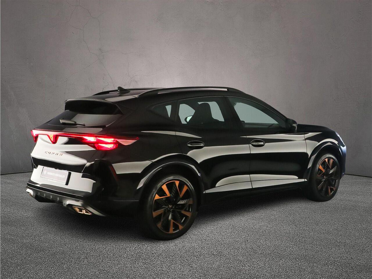 Cupra Formentor VZ Performance 1.5 TSI eHybrid 272pk DSG Automaat Adaptive cruise control, Sennheiser audio, LED matrix koplampen, Achteruitrijcamera, Elektrische achterklep