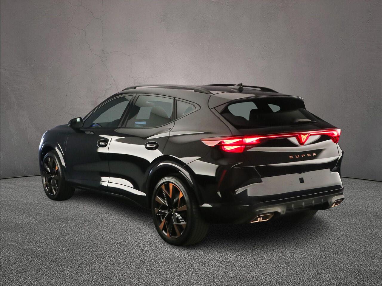 Cupra Formentor VZ Performance 1.5 TSI eHybrid 272pk DSG Automaat Adaptive cruise control, Sennheiser audio, Achteruitrijcamera, Elektrische achterklep, Navigatie