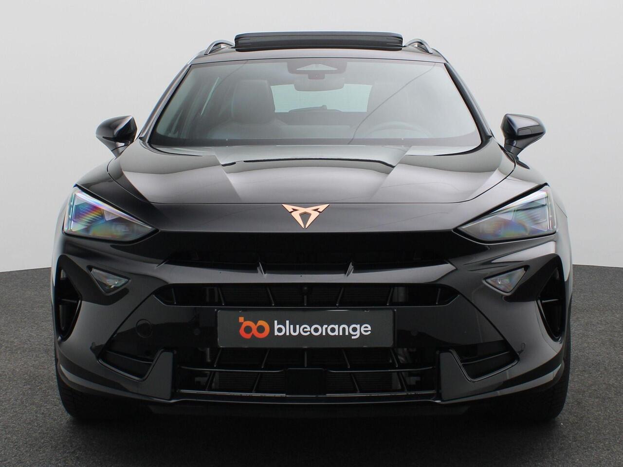 Cupra Formentor 1.5 TSI e-Hybrid Business 204PK DSG Pano-Schuifdak, Trekhaak, 18" LM Velgen, 360gr. Camera, Elektr. Achterklep, Keyless, Side Assist