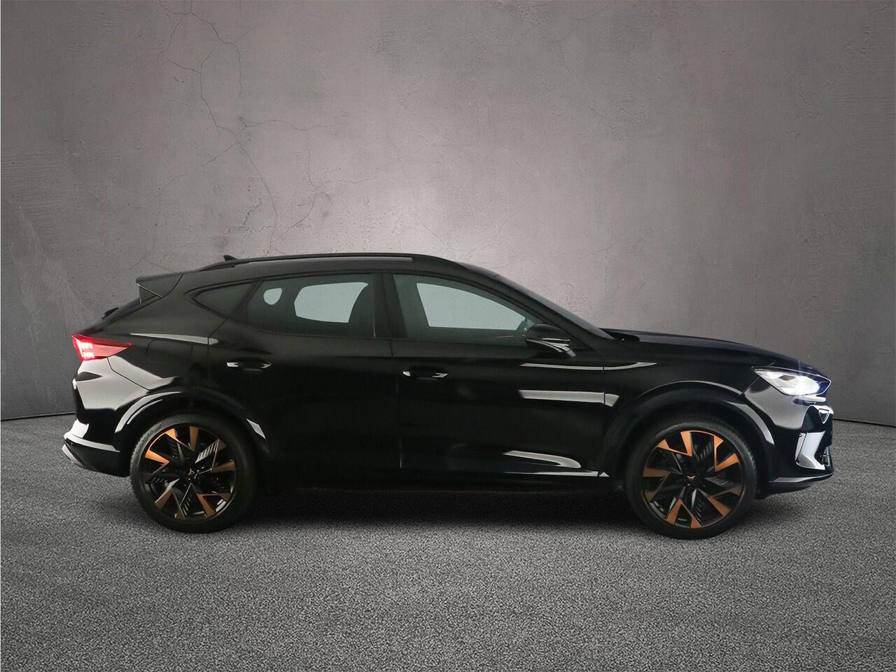 Cupra Formentor VZ Performance 1.5 TSI eHybrid 272pk DSG Automaat Adaptive cruise control, LED matrix koplampen, Sennheiser audio, Achteruitrijcamera, Elektrische achterklep