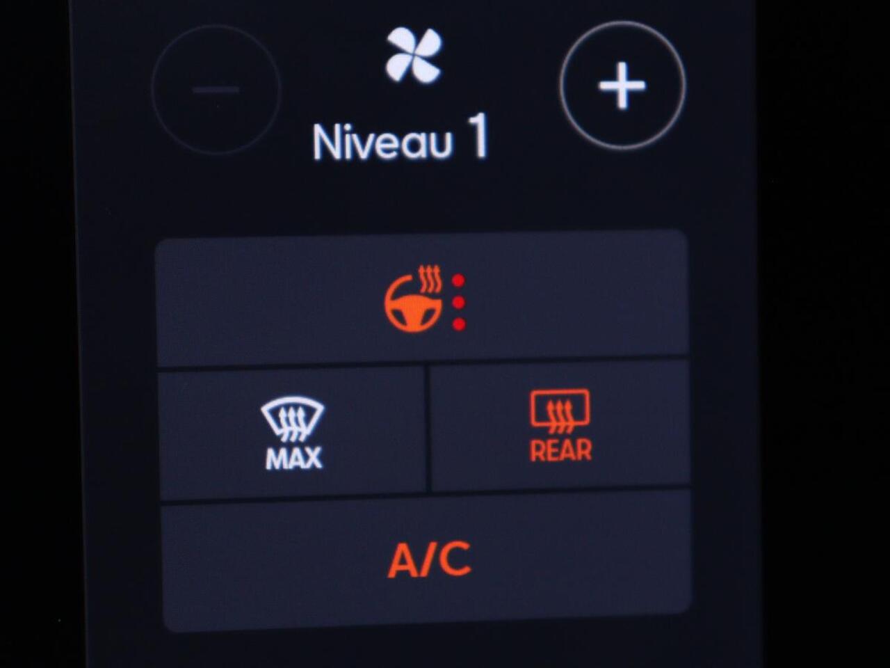 Cupra Leon 1.4 eHybrid | Trekhaak | Stoelverwarming | Carplay | Camera | Navigatie | Adaptive cruise | Stuurverwarming | Keyless | Full LED | Sportstoelen | PHEV | Plug In