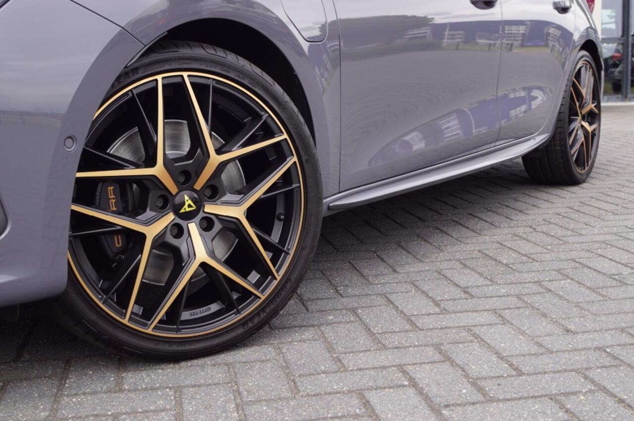 Cupra Leon 1.4 Hybrid 245pk VZ Performance / 19 LM /DCC /ACC / Camera