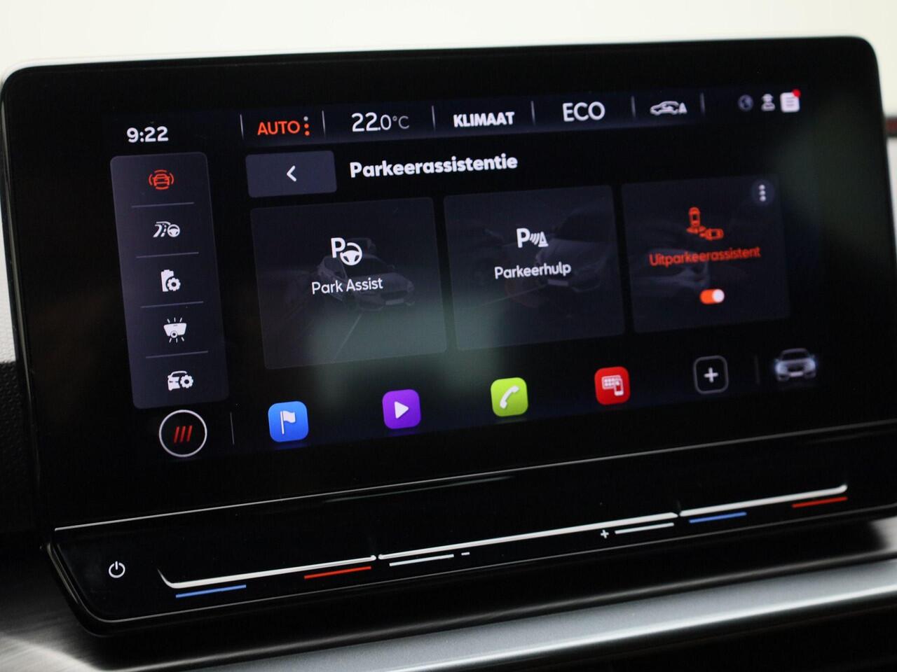 Cupra Leon 1.4e-Hybrid 150kW/204PK DSG · Navigatie · Apple/Android Car Play · Camera + Parkeersensoren