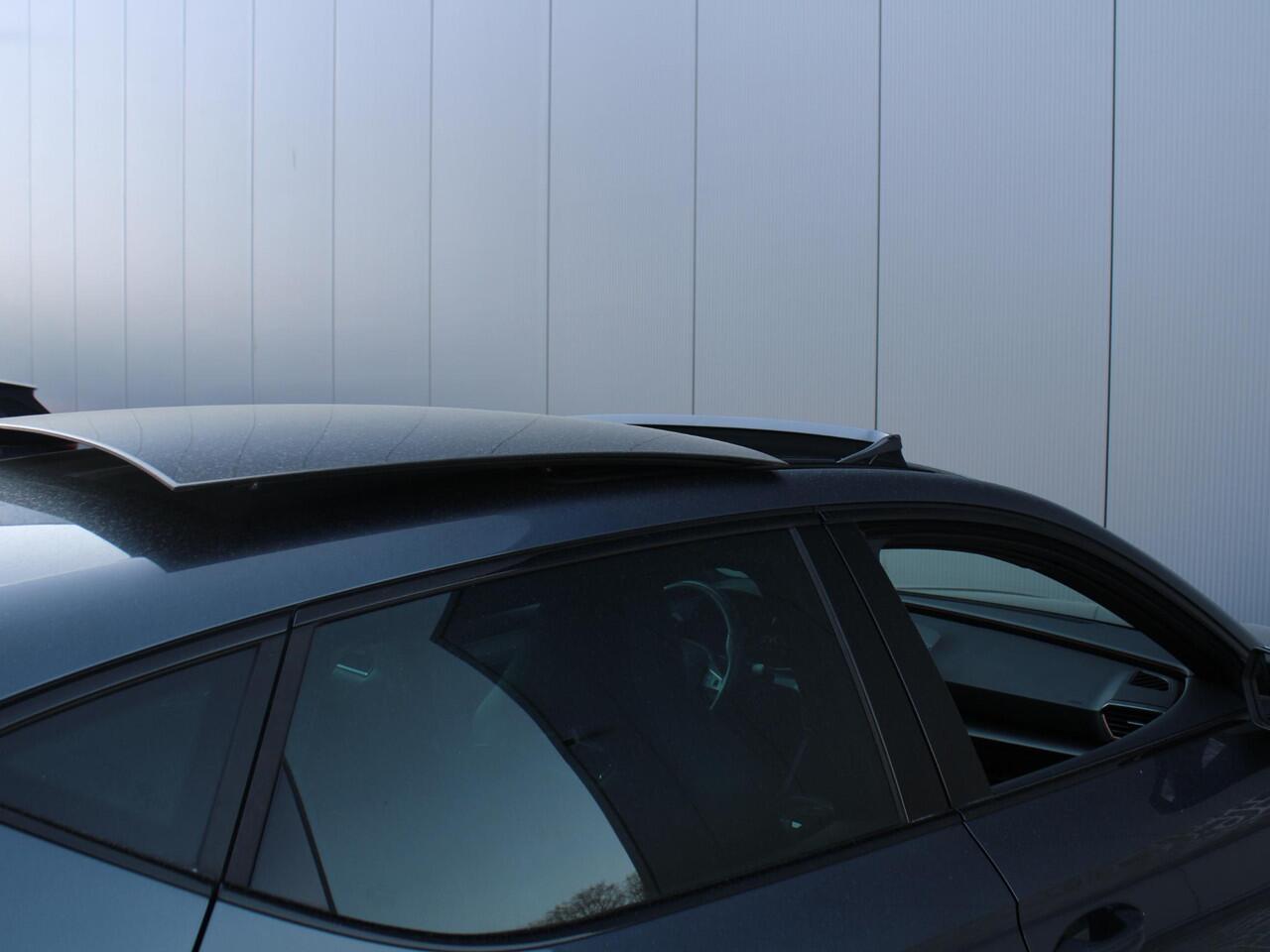 Cupra Leon 1.4 e-Hybrid 245pk VZ Business | Pano | Bucket Seats | 19-Inch Velgen | Winter Pack | Digital Cockpit