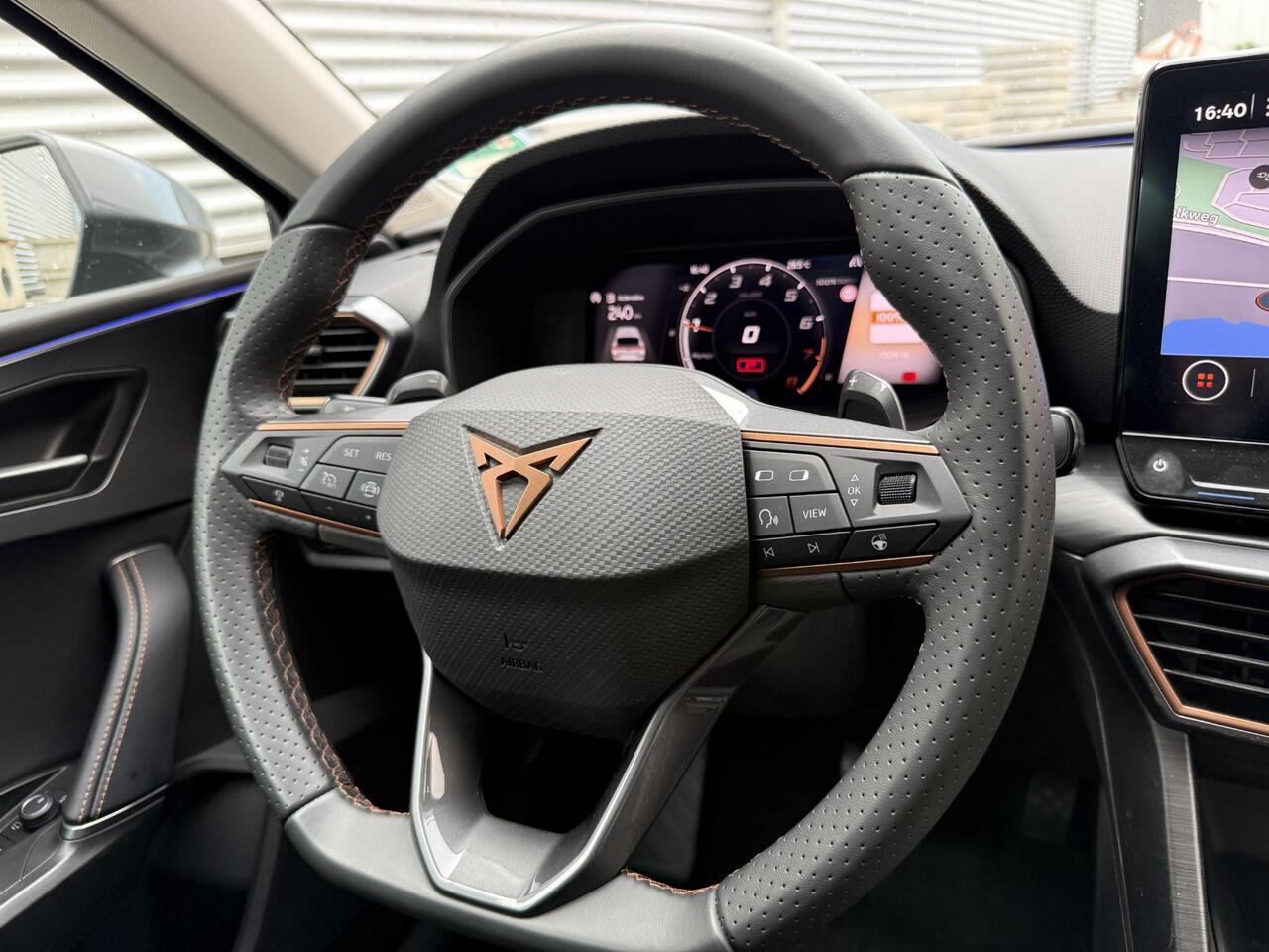 Cupra Leon 1.5 eTSI Business Edition | Full LED | Sfeer | Stoel/stuur verw. | Keyless entry / start | Carplay