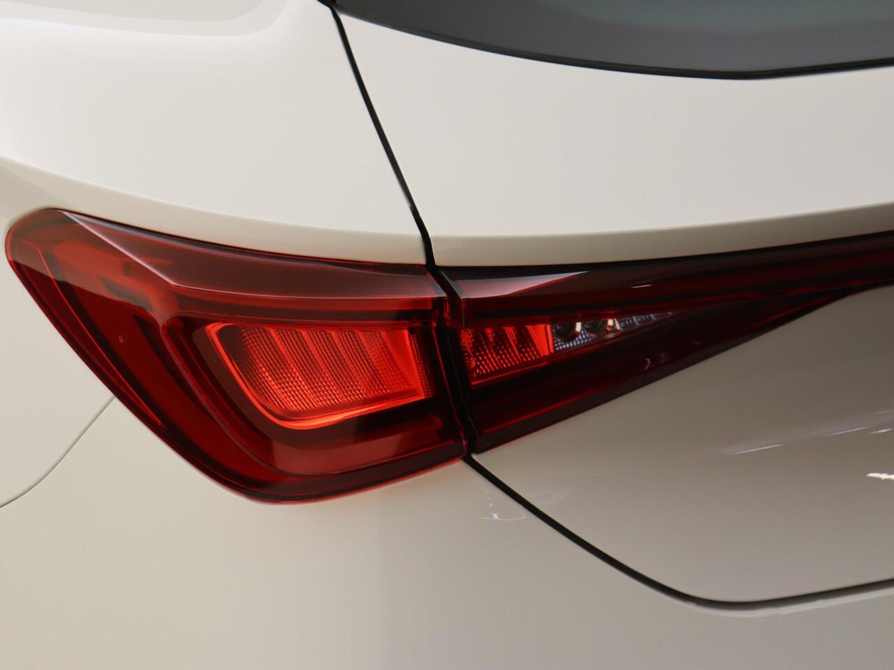 Cupra Leon 1.4 e-Hybrid VZ Adrenaline | SoH 91% | Adaptieve demping | Keyless | Navigatie | Dodehoek detectie | Stoel- en stuurwielverwarming | 3-zone airco | Adaptieve cruise control |