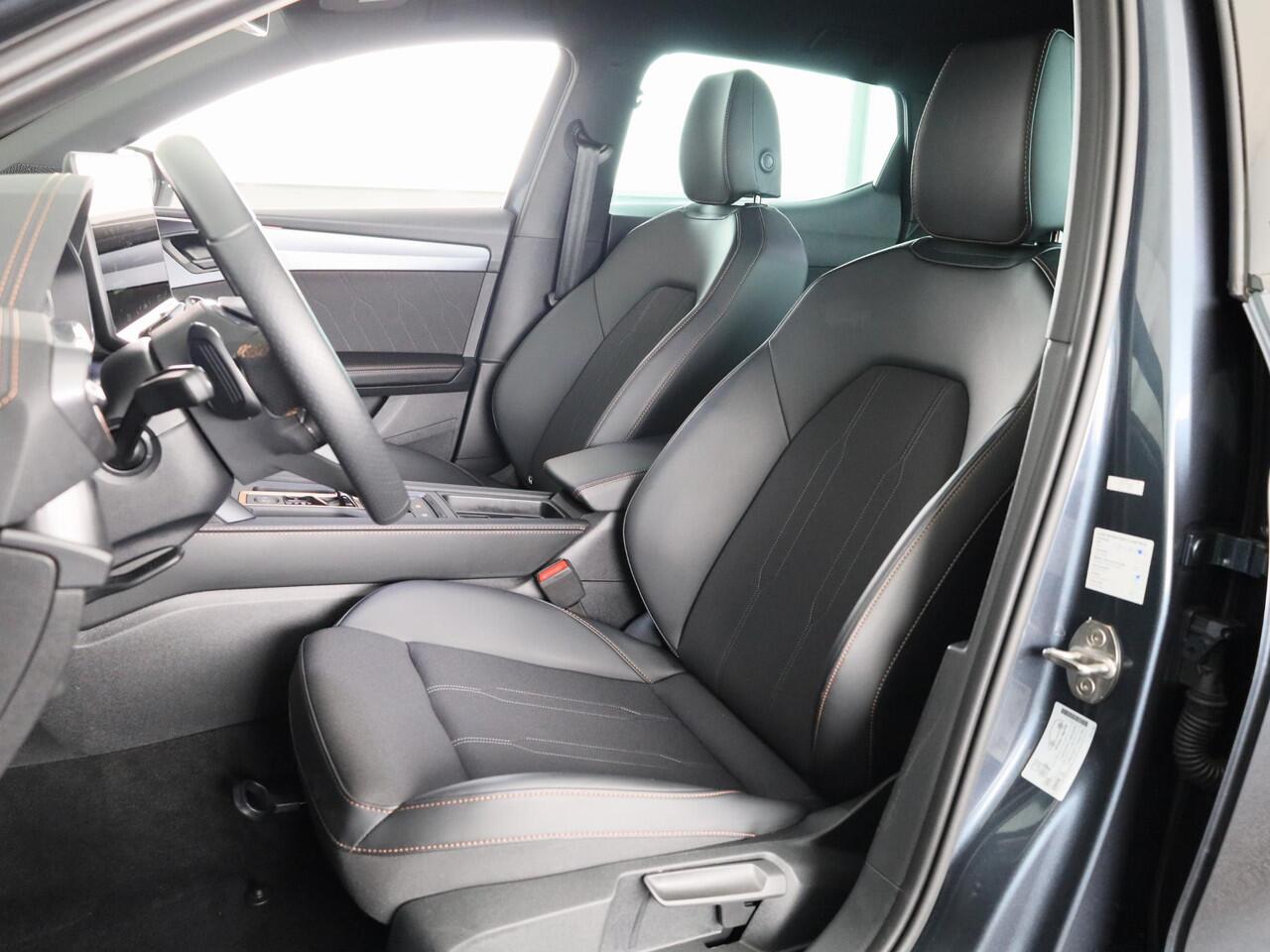 Cupra Leon 1.5 TSI e-Hybrid Business 204 pk Automaat (DSG) | Navigatie | Parkeersensoren (Park assist) | Achteruitrijcamera | Stoelverwarming | Adaptieve cruise control |