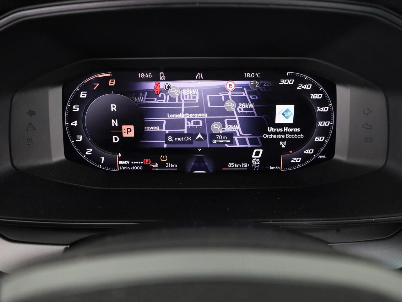 Cupra Leon 1.5 TSI e-Hybrid Business 204 pk Automaat (DSG) | Navigatie | Parkeersensoren (Park assist) | Achteruitrijcamera | Stoelverwarming | Adaptieve cruise control |