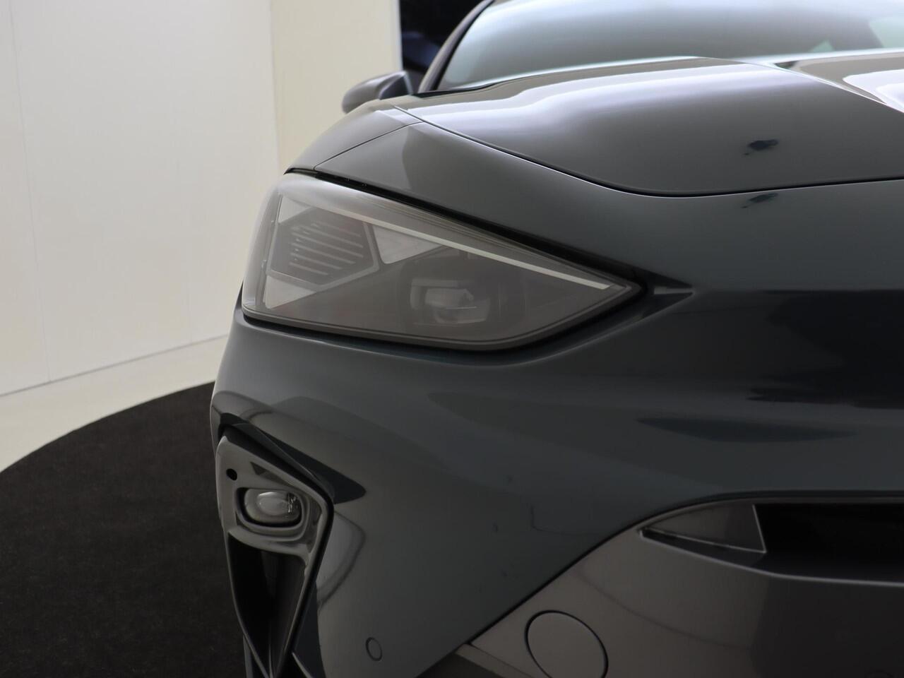 Cupra Leon 1.5 TSI e-Hybrid Business | Keyless | Sennheiser audio | Stoel- en stuurwielverwarming | Achteruitrijcamera | Adaptieve cruise control | CarPlay | Sfeerverlichting |