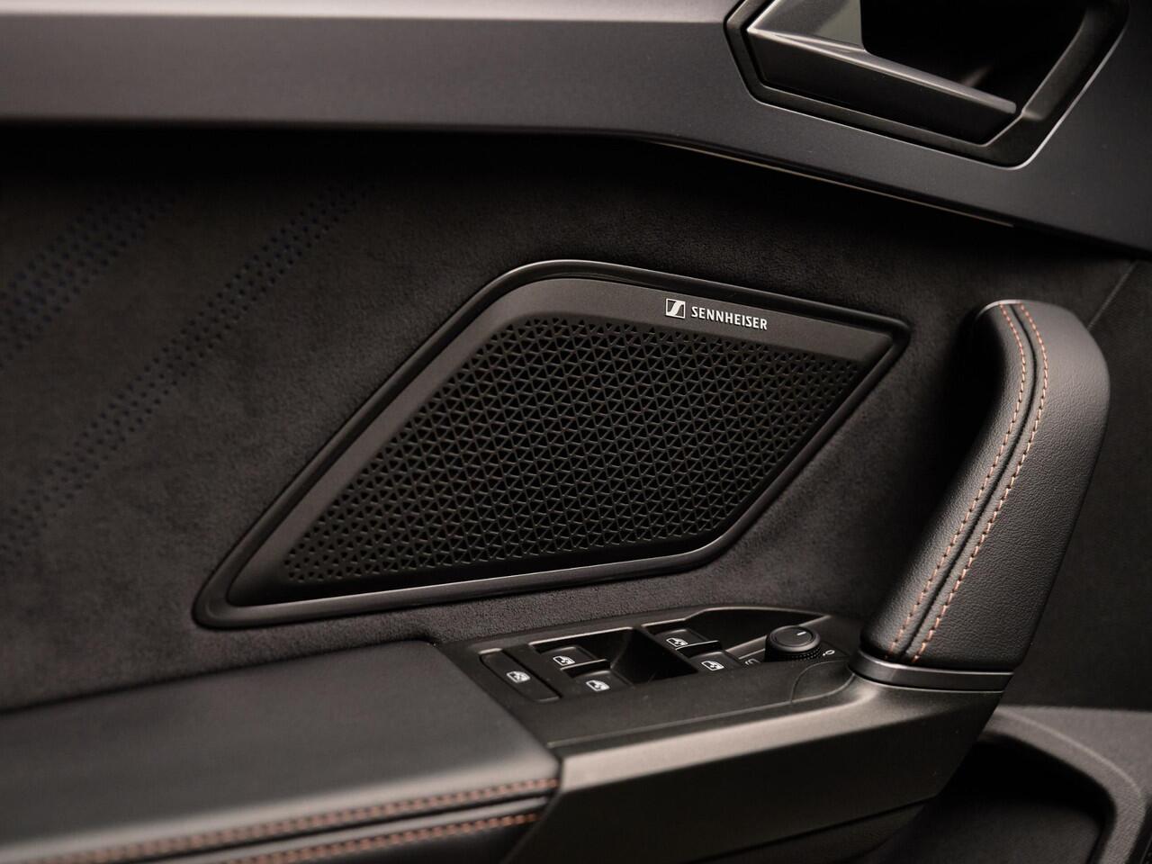 Cupra Leon 1.5 eTSI VZ Performance, Sennheiser, sportkuipstoelen, Matrix-LED, camera, memory, keyless, ACC, 19", privacy,