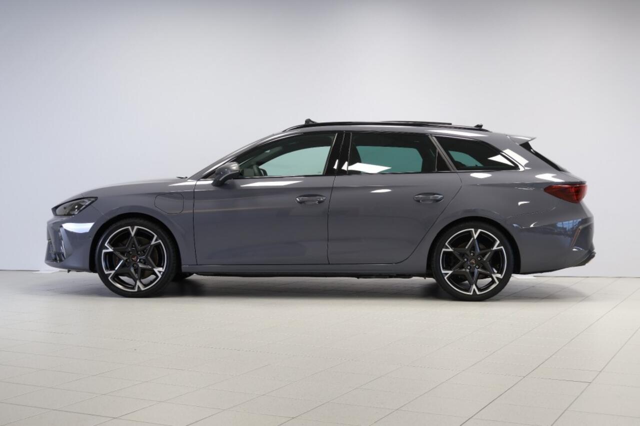 Cupra Leon VZ 1.5 e-Hybrid 272 pk - Pano - Stuur + Stoelverw. - ACC