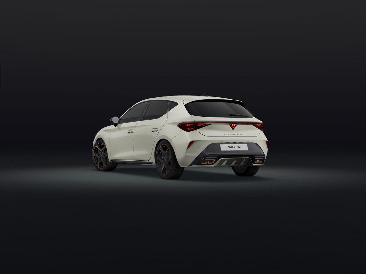 Cupra Leon 1.5 TSI e-Hybrid VZ Performance 272pk / Polar Copper velgen / Panoramisch schuifdak / Sennheiser immersie / Intelligent drive