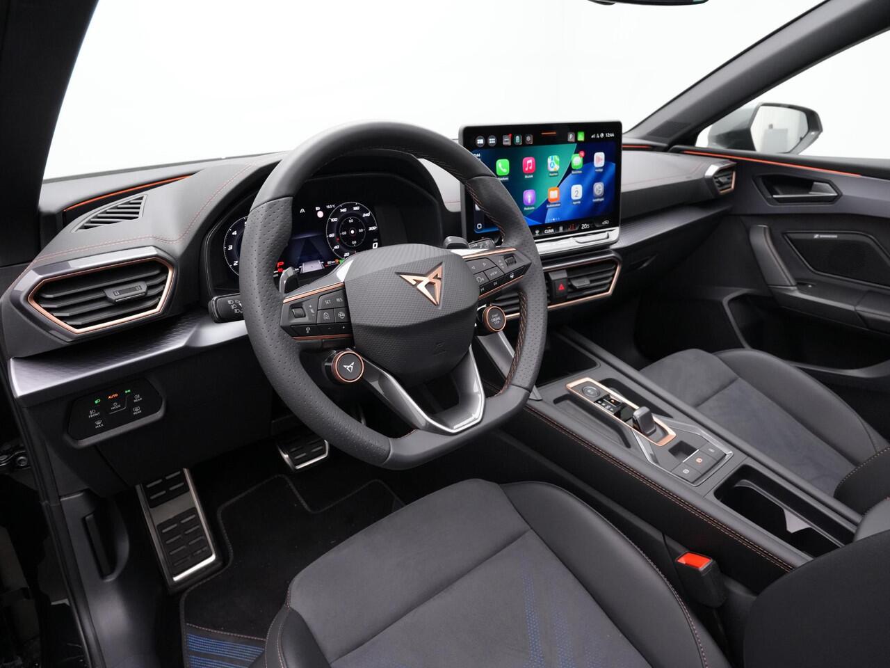 Cupra Leon 1.5 TSI 204 pk DSG e-Hybrid | Panoramadak | Geheugenstoel | Sennheiser | Leder/alcantara | Matrix LED