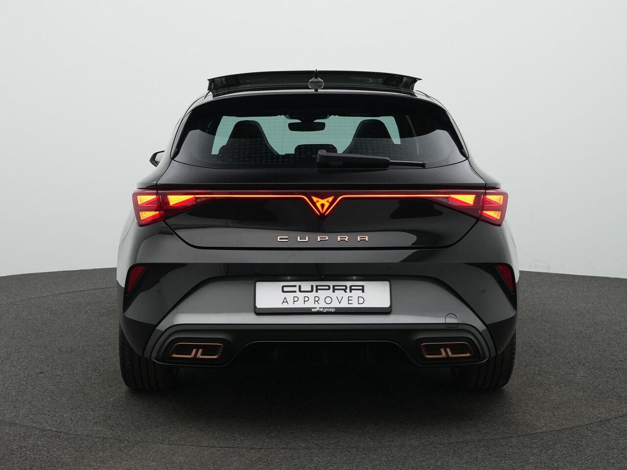 Cupra Leon 1.5 TSI 204 pk DSG e-Hybrid | Panoramadak | Geheugenstoel | Sennheiser | Leder/alcantara | Matrix LED