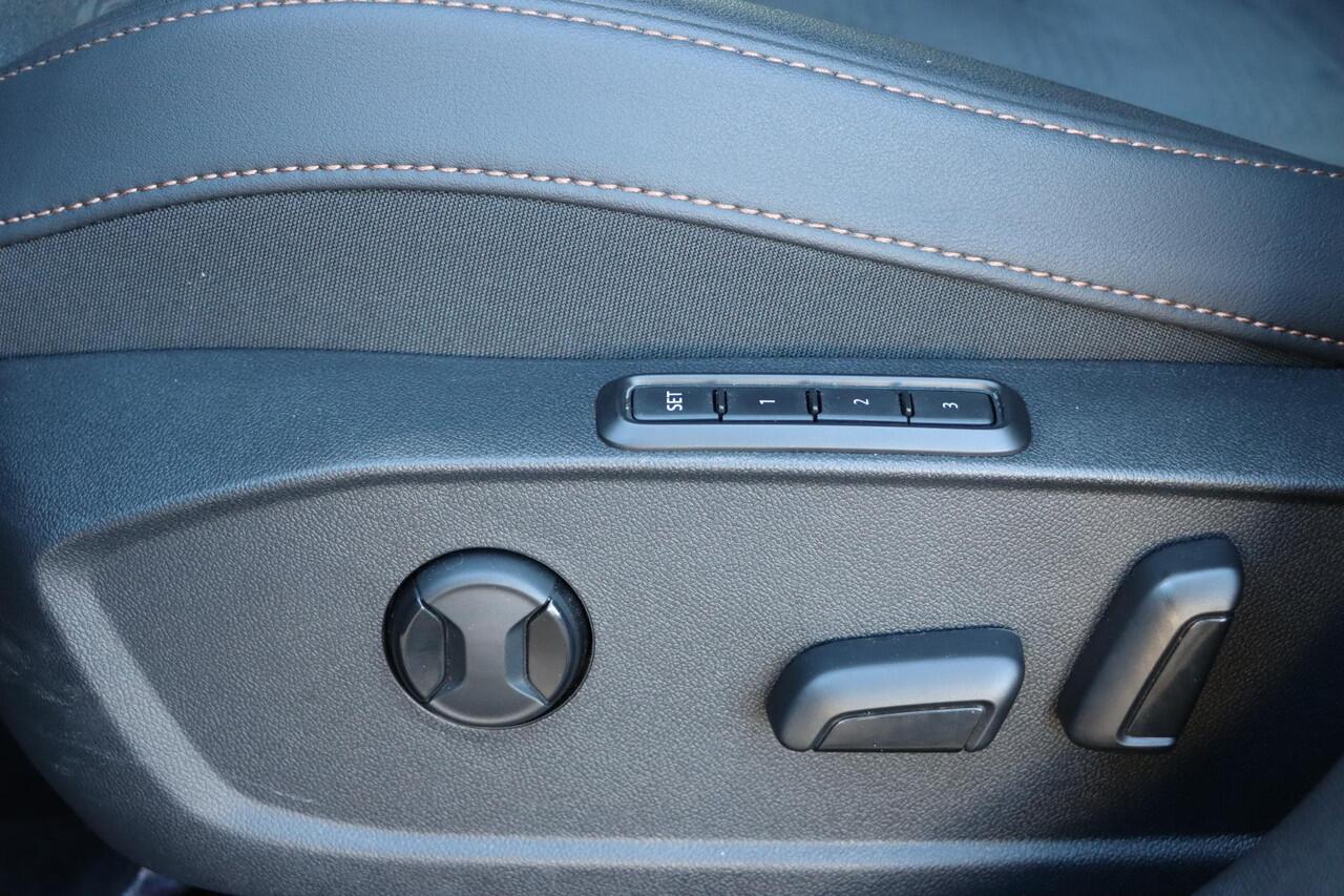 Cupra Leon 1.5 TSI e-Hybrid Business 204pk DSG6 | Memory | Stoel + Stuurverwarming | Carplay | Camera | travelassist