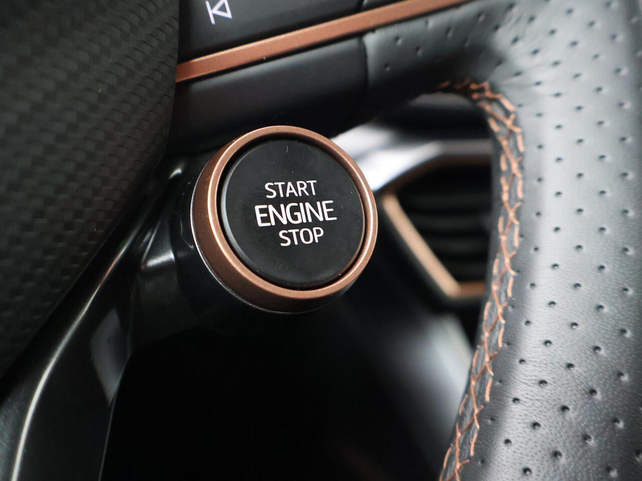 Cupra Leon 1.5 TSI e-Hybrid VZ Performance | 272 PK | SoH 100% | Panoramadak | Matrix LED koplampen | Adaptive cruise control | Sennheiser audio |