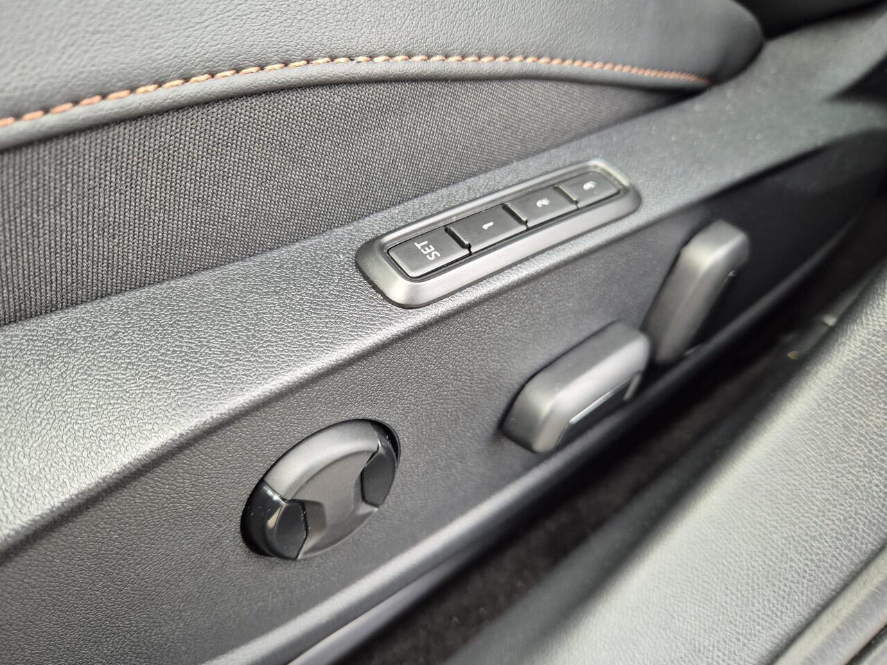 Cupra Leon 1.5 TSI e-Hybrid Business 204pk | BTW | Camera | Stuur-stoelverw. | Carplay | Memory