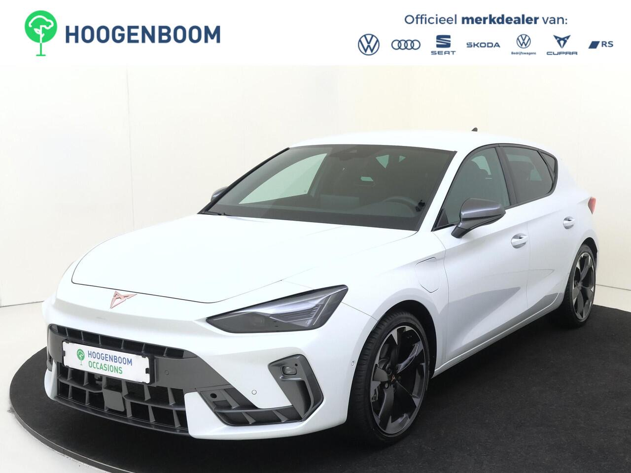 Cupra Leon 1.5 TSI e-Hybrid Business | Parkeerassistent | Kuipstoelen | Keyless | Navigatie | Adaptieve cruise control | Dodehoek detectie | Stoel- en stuurwielverwarming |