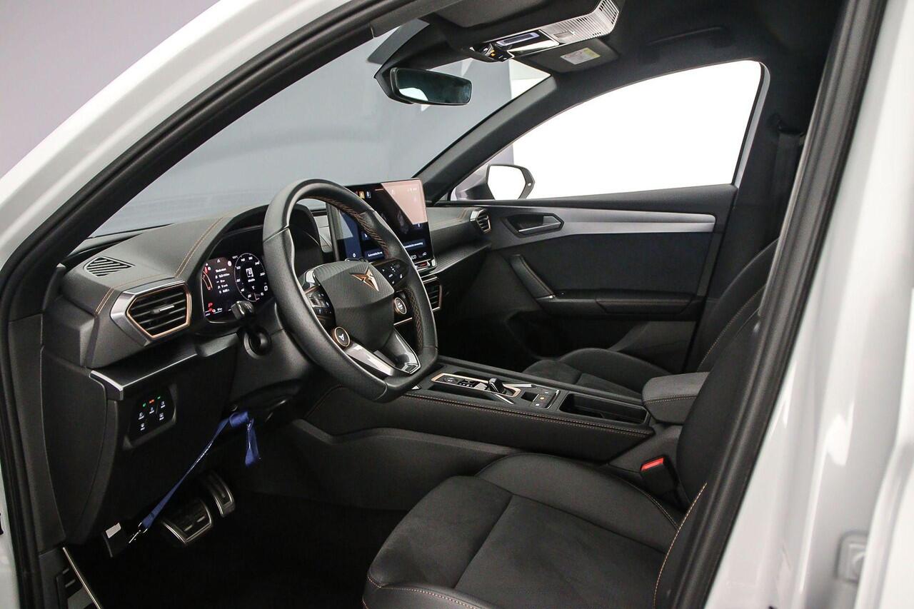 Cupra Leon Business 1.5 TSI eHybrid 204pk DSG Automaat Adaptive cruise control, Achteruitrijcamera, LED koplampen, Stuurwiel verwarmd, Navigatie, Parkeersensoren