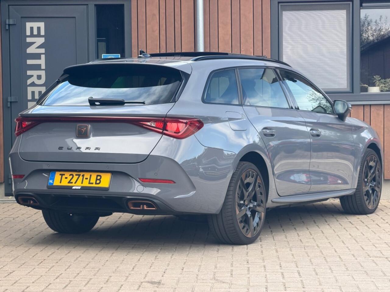 Cupra Leon Sportstourer 1.4 E-HYBRID BNS Pano Acc Camera