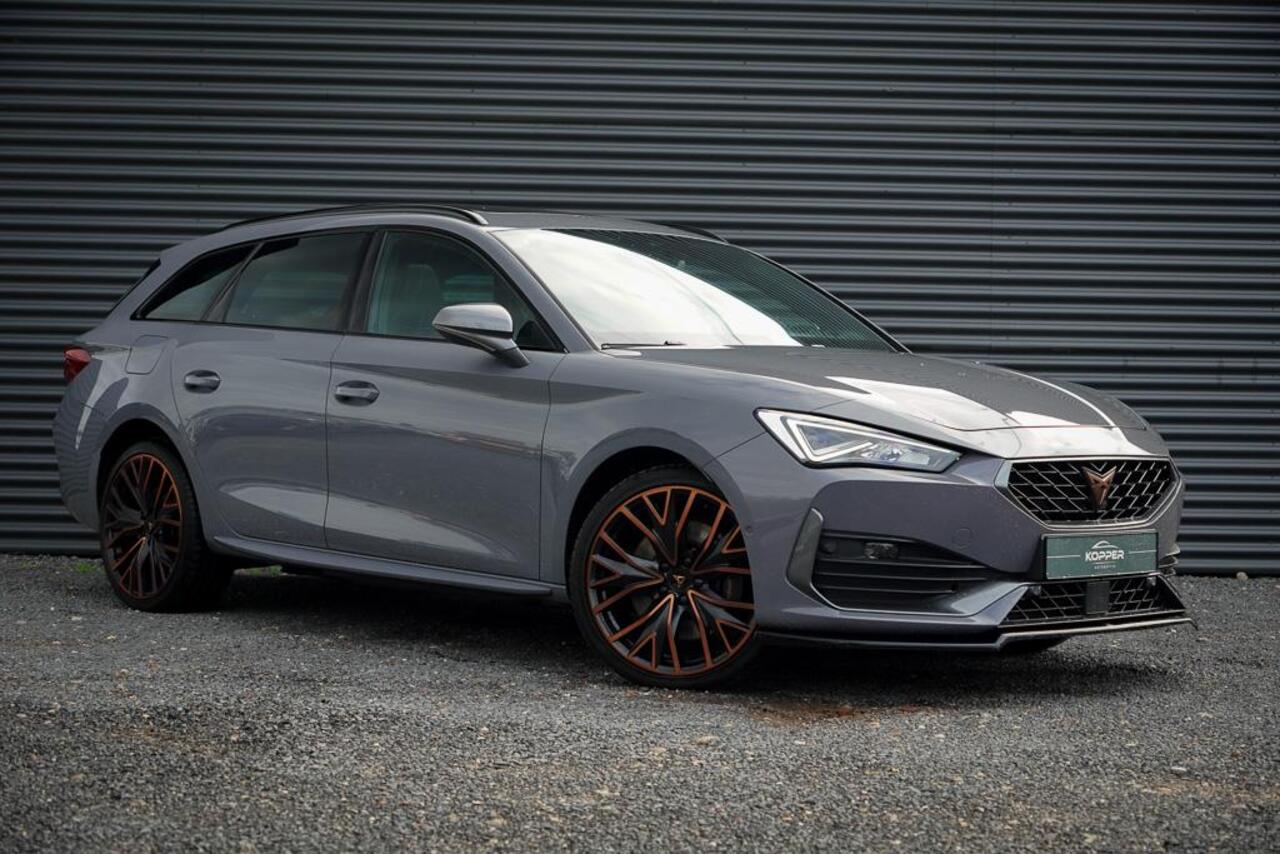 Cupra Leon Sportstourer 1.4 e-Hybrid VZ Copper Edition / Pano / Adaptive Cruise / 19''