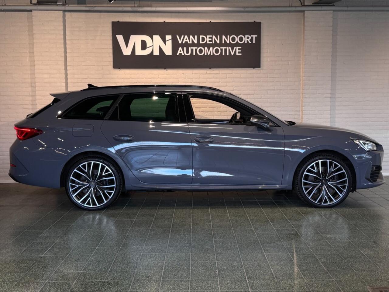 Cupra Leon Sportstourer 1.4 e-HYBRID 245pk Bucket Seats Winterpakket Camera 19''