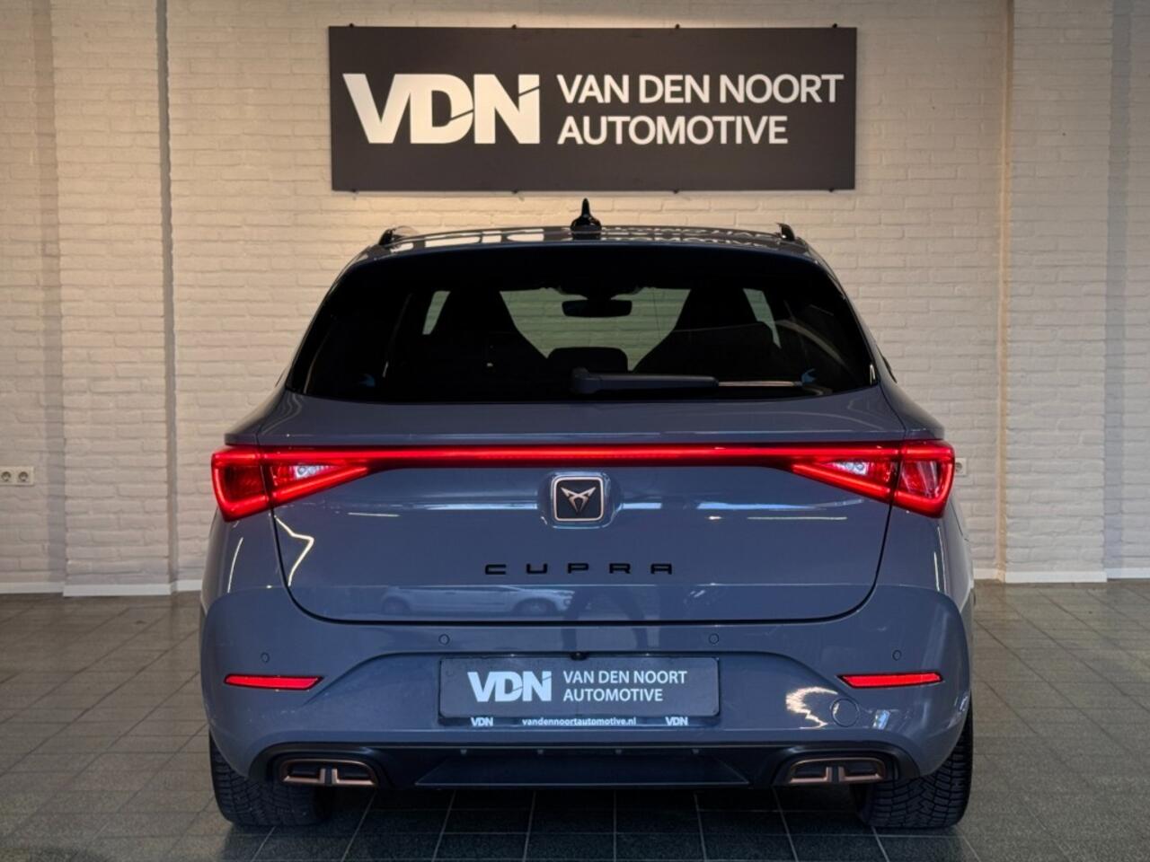 Cupra Leon Sportstourer 1.4 e-HYBRID 245pk Bucket Seats Winterpakket Camera 19''