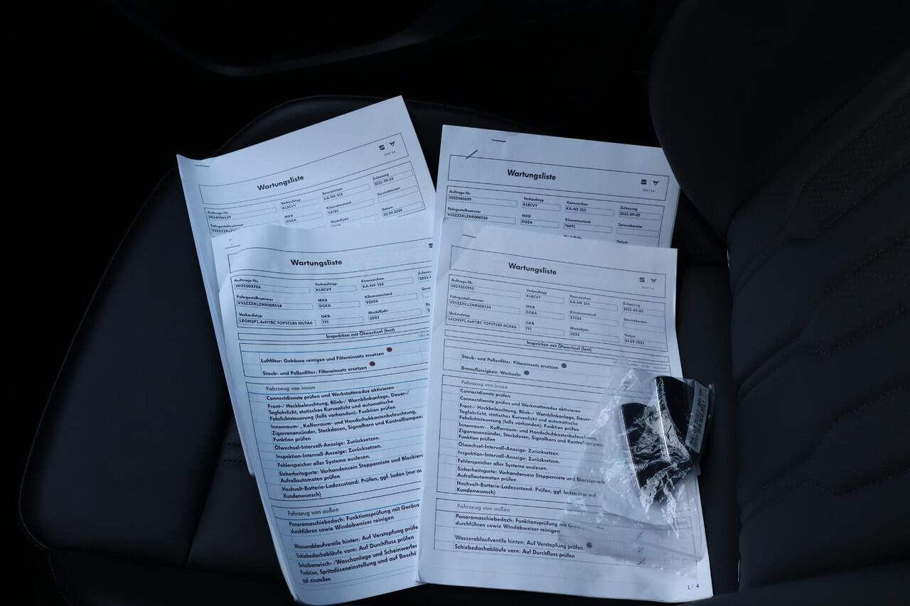 Cupra Leon Sportstourer 1.4 e-Hybrid VZ Copper Edition 1e Eigenaar | Dealer Onderh | BTW | Pano | WinterPack | Cupra Knop | Camera | Elek Stoel/Klep | Memory | Carplay | Climate | Ad Cruise | Navi | PDC | Full Led