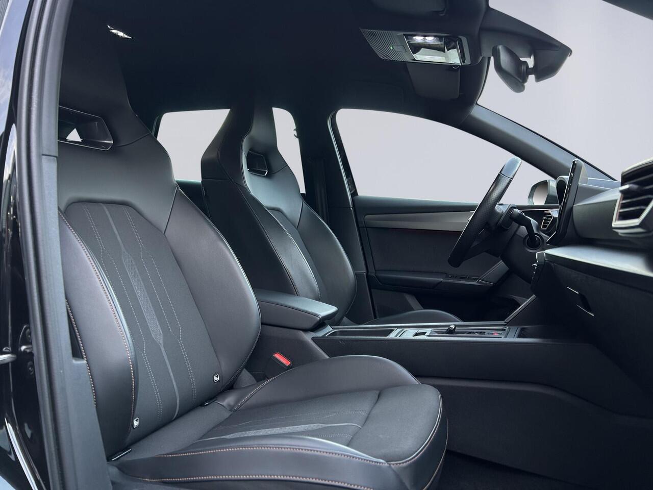 Cupra Leon Sportstourer 1.4 e-Hybrid VZ 245PK /Apple Carplay/Stoel- en stuurverwarming/Park.Sens. rondom+Cam./Adaptive Cruise Contr./Elektr. Klep/Climate Contr./DCC/Isofix/(MET GARANTIE*)