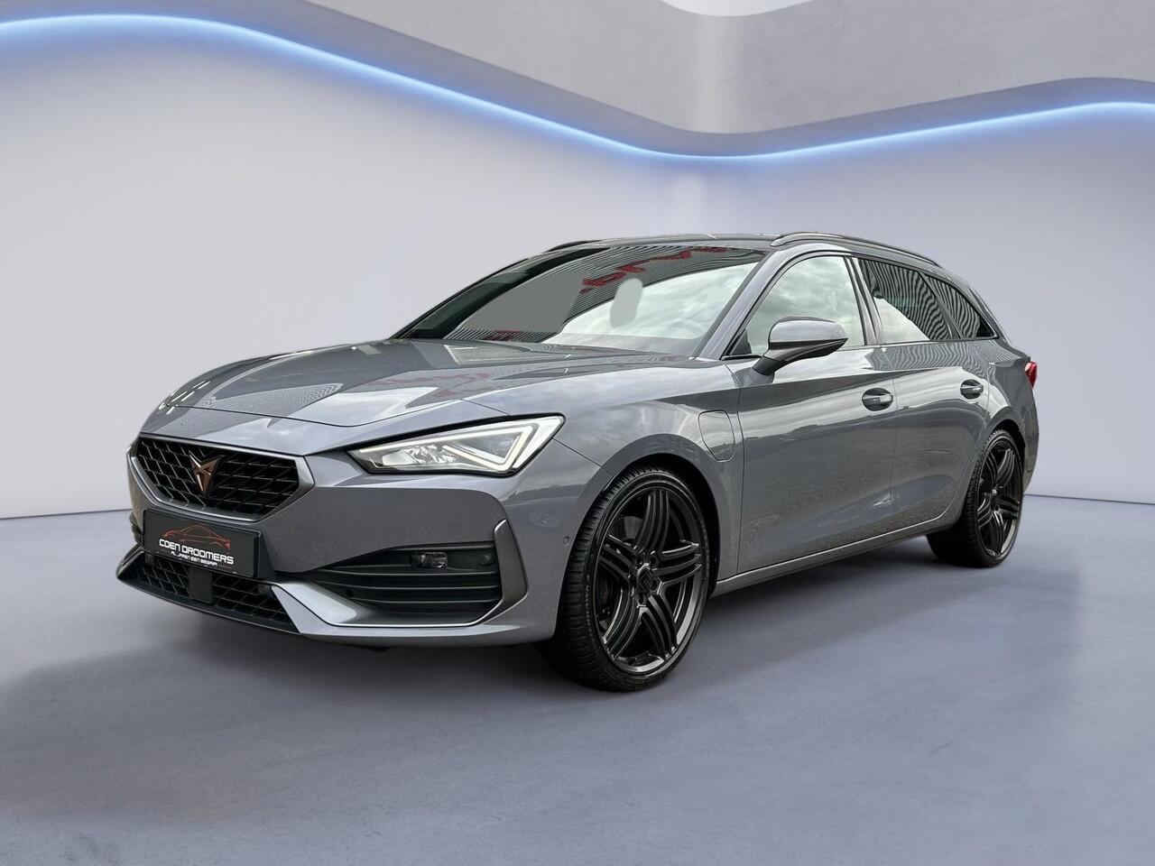 Cupra Leon Sportstourer 1.4 e-Hybrid VZ Performance /Apple & Android carplay/Achteruitrijcamera/Stoel- & stuurverwarming/Parkeer assist./19'' LMV/Cruise & clima contr./ (MET GARANTIE*)