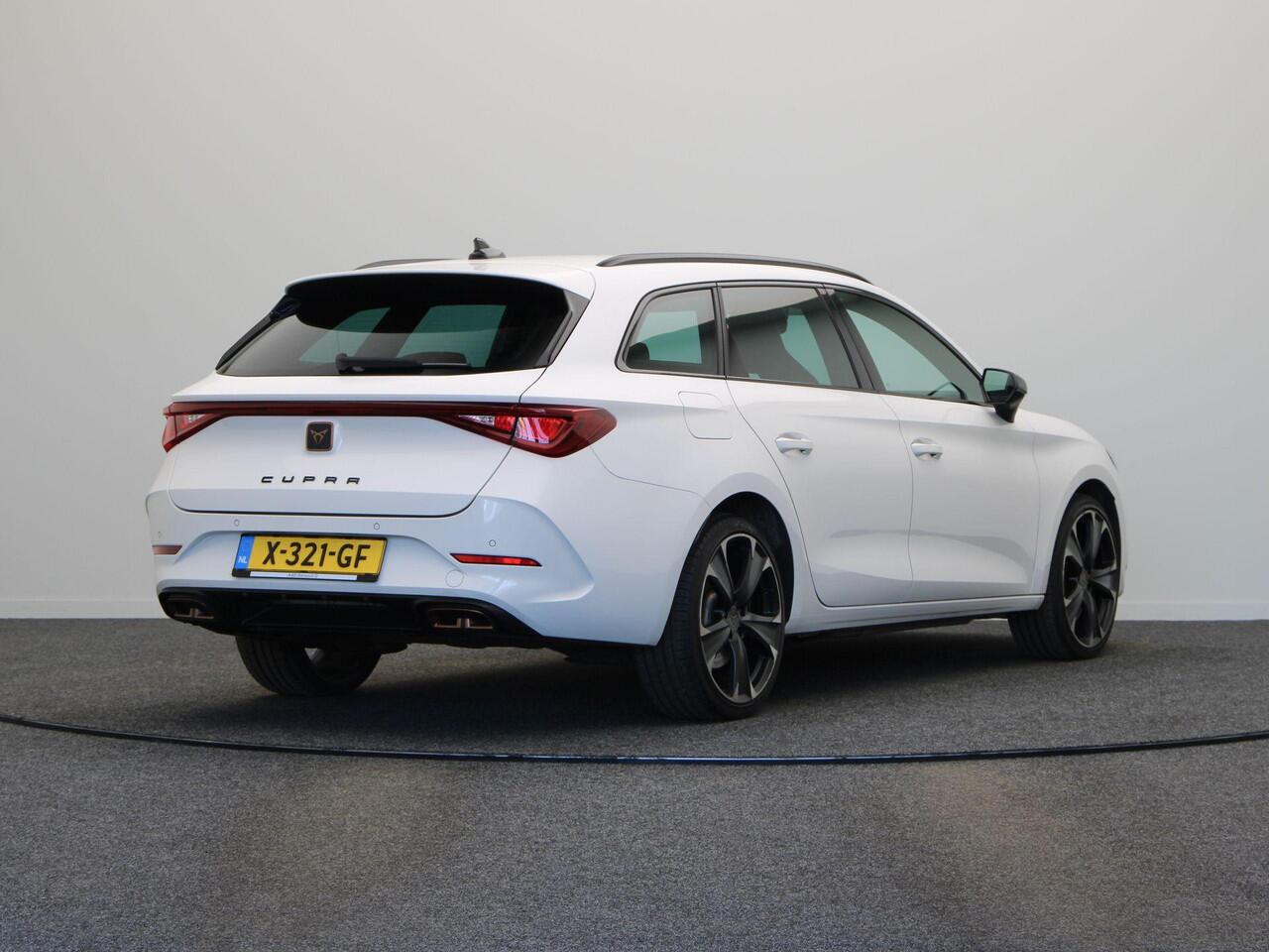 Cupra Leon Sportstourer 1.4 e-Hybrid VZ Business | 1500KG Trekgewicht | Sportstoelen | Android auto & Apple carplay | Automaat | Lederen bekleding.
