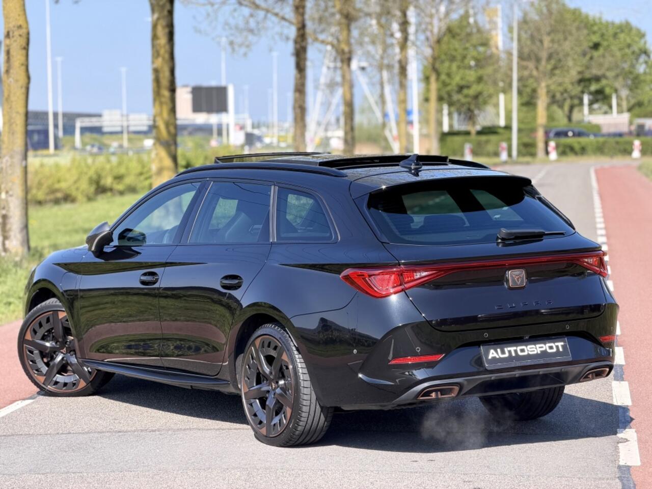 Cupra Leon Sportstourer e-Hybrid VZ Copper Edition Pano Memory Sportstuur