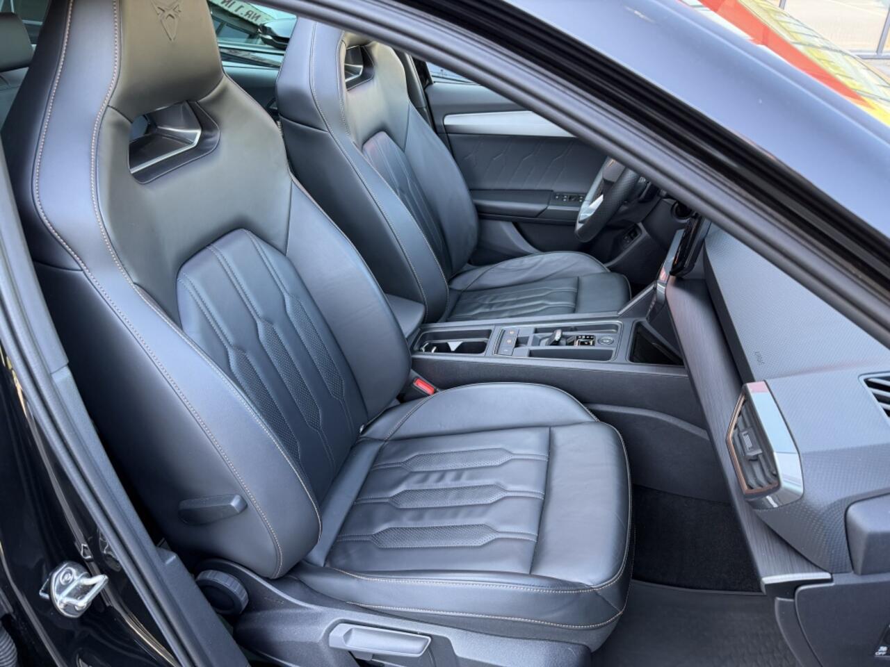 Cupra Leon Sportstourer e-Hybrid VZ Copper Edition Pano Memory Sportstuur