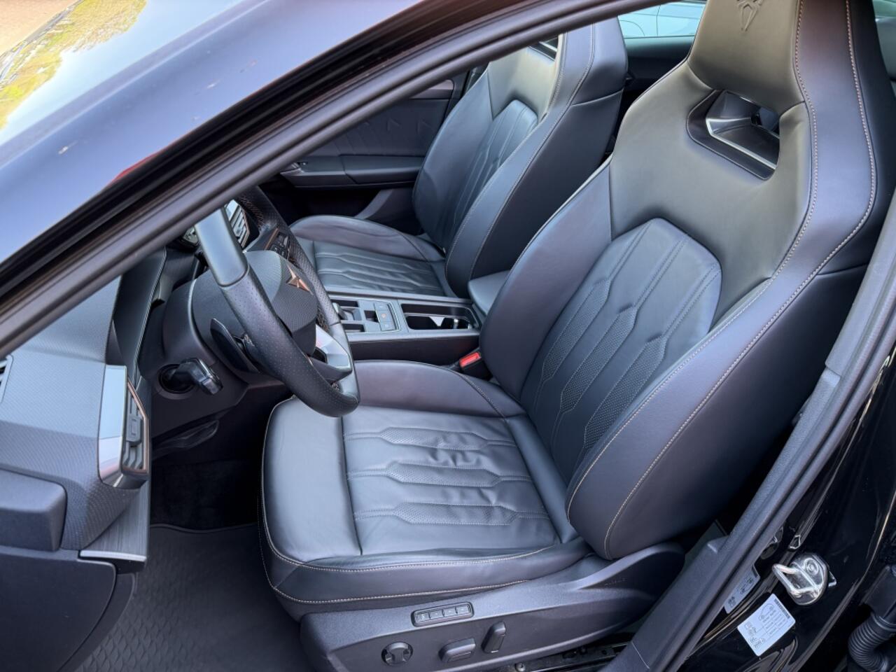 Cupra Leon Sportstourer e-Hybrid VZ Copper Edition Pano Memory Sportstuur