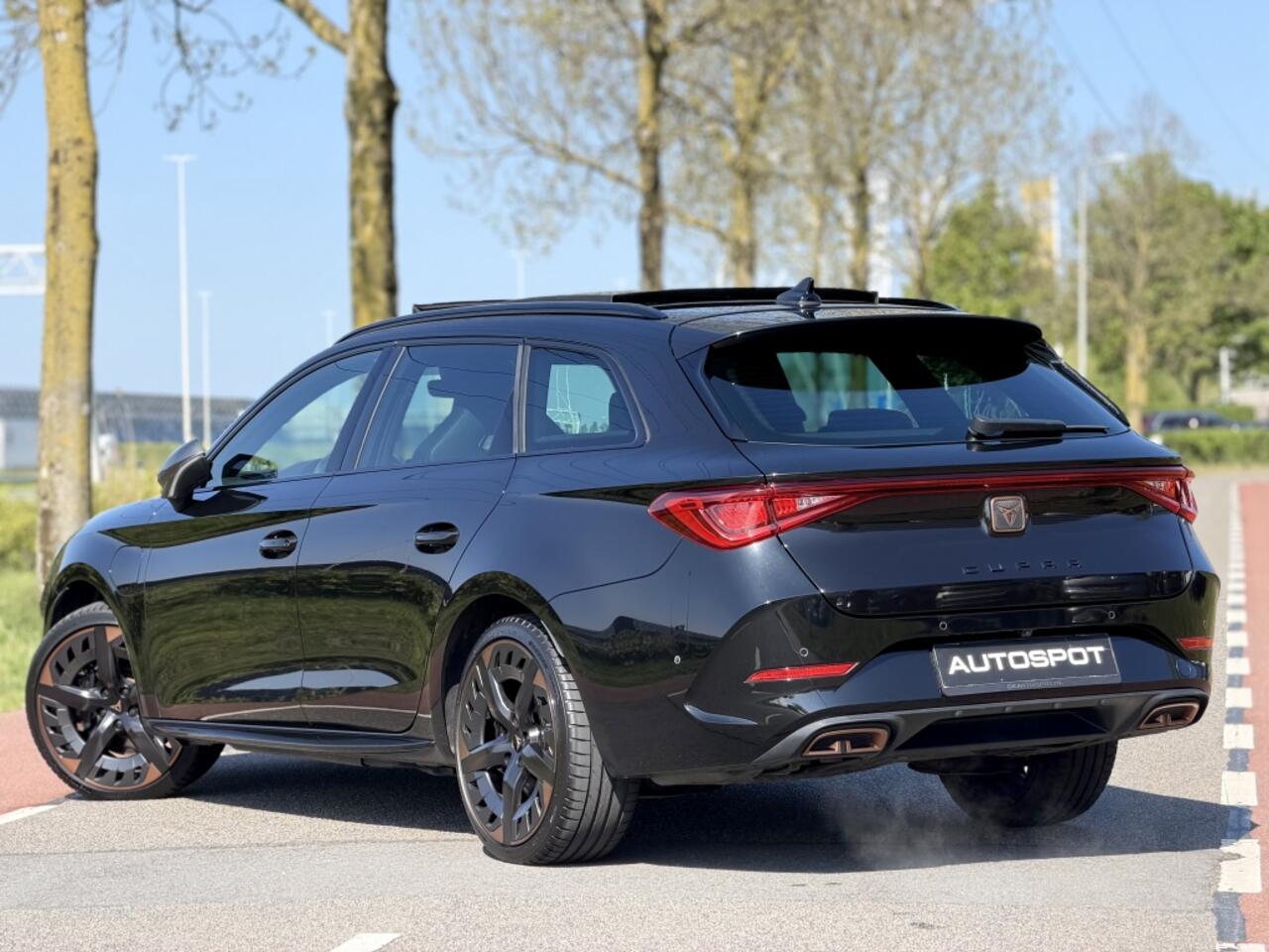 Cupra Leon Sportstourer e-Hybrid VZ Copper Edition Pano Memory Sportstuur