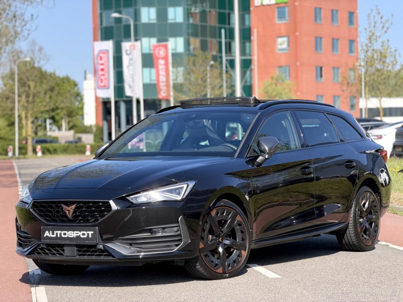 Cupra Leon Sportstourer e-Hybrid VZ Copper Edition Pano Memory Sportstuur